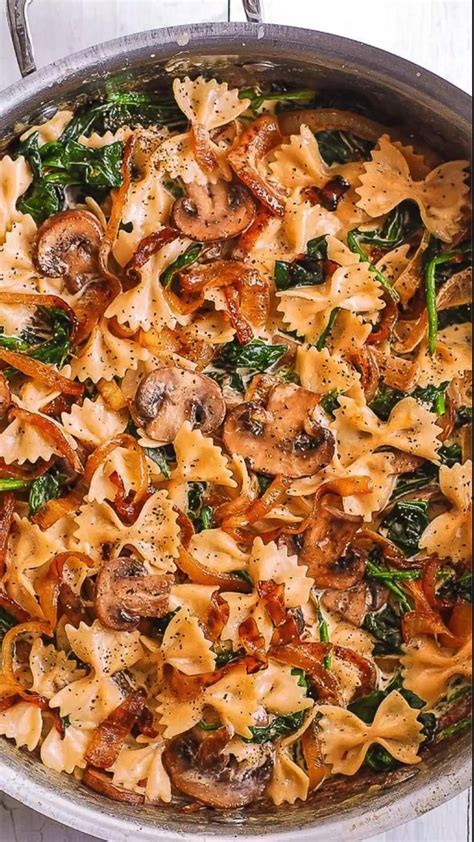 Creamy Farfalle Pasta With Spinach Mushrooms And Caramelized Onions