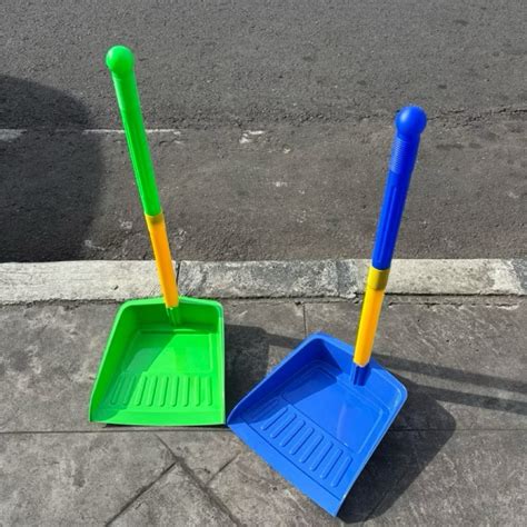 jual pengki sampah plastik merah biru pengki sampah plastik serok