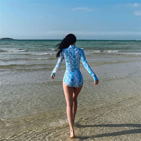 Mẫu mới Bikini hoạt tiết loang xanh dương bầu trời hai mảnh bộ bơi tay dài chống nắng