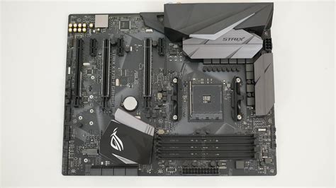 ASUS ROG STRIX X370-F Gaming - Recensione | PC-Gaming.it