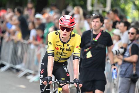 Medical updates Vuelta: Martin (FDJ) breaks two vertebrae, Arcas