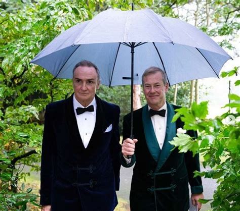 Fam Lia Real Brit Nica Celebra Primeiro Casamento Gay Poca Neg Cios Mundo