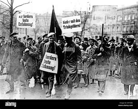 Deutsche Revolution 19181919 Demonstration Des Restaurants