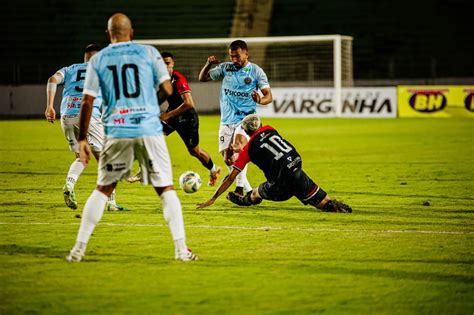 North Esporte Clube Enfrenta Uma Partida Desafiadora Contra O Varginha