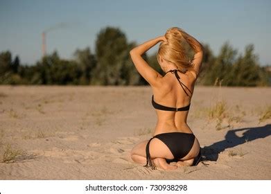 2 455 Blonde Woman Bare Breast Royalty Free Images Stock Photos Pictures Shutterstock
