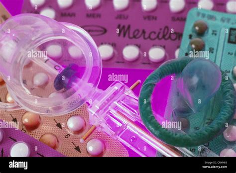 Diaphragm Birth Control Hi Res Stock Photography And Images Alamy
