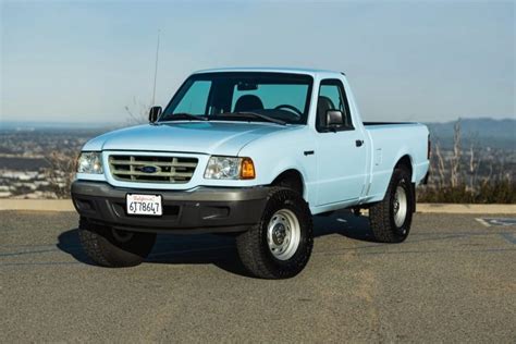 Truck Fans Should Bid On This Lifted 2001 Ford Ranger