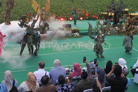 Festival Jember Kota Cerutu Indonesia | ANTARA Foto