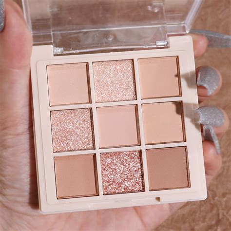 Paleta de maquillaje de sombra de ojos de 9 colores nude rosa dorado marrón mate brillante