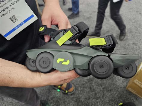 Going for a walk with Shift’s Moonwalker electric shoe-skates - Wired24