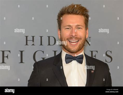 Glen powell hidden figures hi-res stock photography and images - Alamy