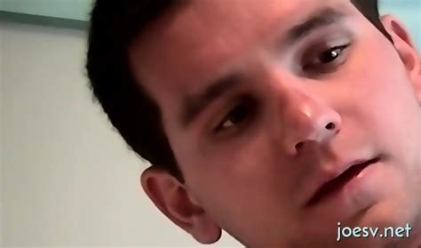 Closeup Gay Blowjob In Sloppy Modes