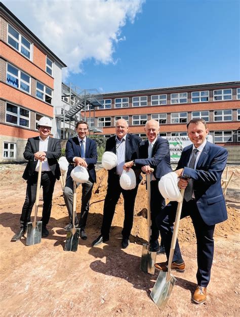 Spatenstich F R Ein Schul Gro Projekt Oberpfalzecho