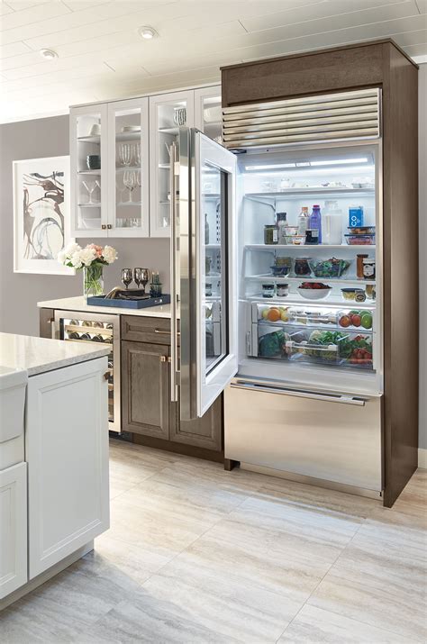 Sub-Zero 36" Classic Over-and-Under Refrigerator/Freezer with Glass