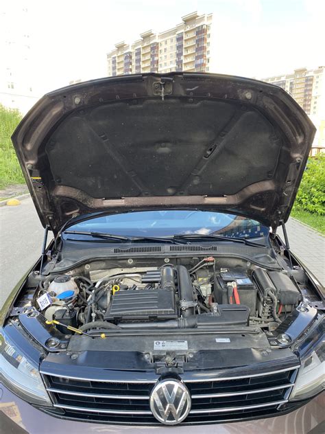 Газовые упоры капота VW — Volkswagen Jetta VI, 1,4 л, 2018 года ...