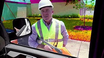 Straight Contruction Worker Gets Tricked Into Gay Sex Xvideos