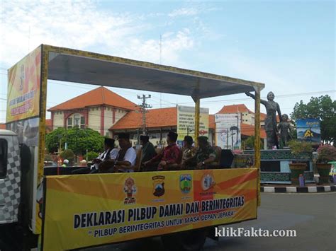 GALERI FOTO Konvoi Dan Janji Damai Calon Bupati Jepara Klikfakta