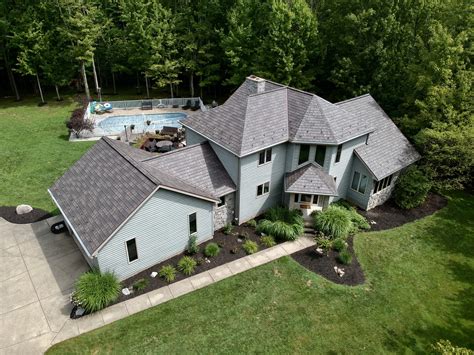 Metal Roofing in Akron, Ohio | Design and Installation | Distinctive