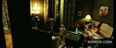 CABEZA DE PERRO NUDE SCENES AZNude