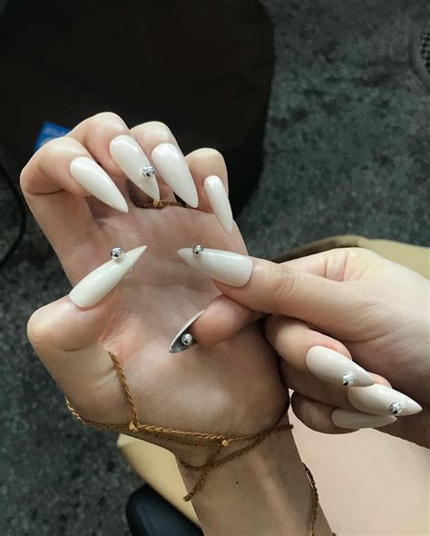5 trend làm nail đang hot rần rần chị em đu theo kiểu nào diện Tết cũng sành điệu mà chẳng lo