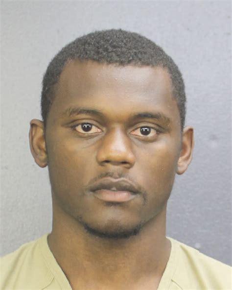 Giants’ DeAndre Baker finally turns himself in to Florida police: Here