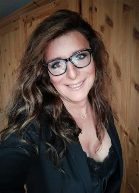 Someone Means I Look Like A MILF What Does It Means And Do You Think It S True R TransLater