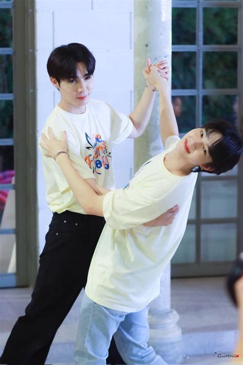 Pin On Zeenunew Cute Gay Singer Cutie