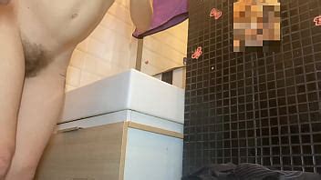 Sexo en el baño público de un club nocturno con una zorra embarazada XVIDEOS