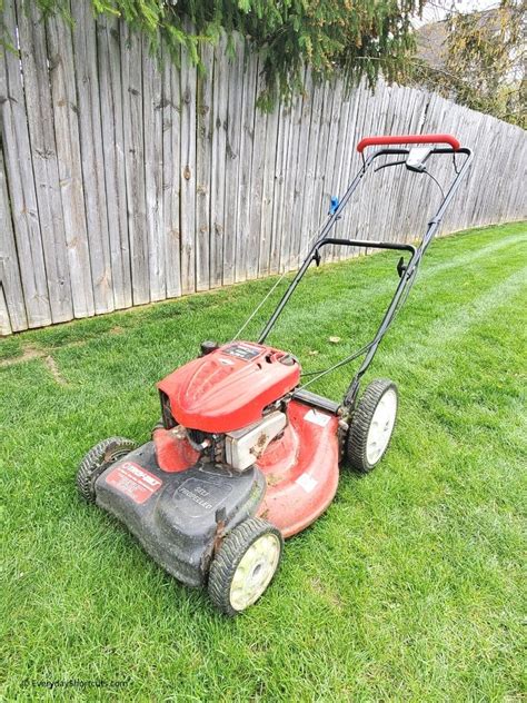 Lawn Mower Maintenance Tips - Everyday Shortcuts