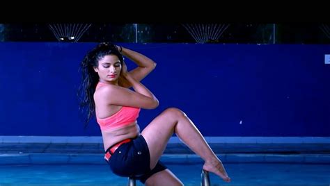 Bhojpuri Actress Poonam Dubey Hot Video Viral Poonam Dubey न वडय