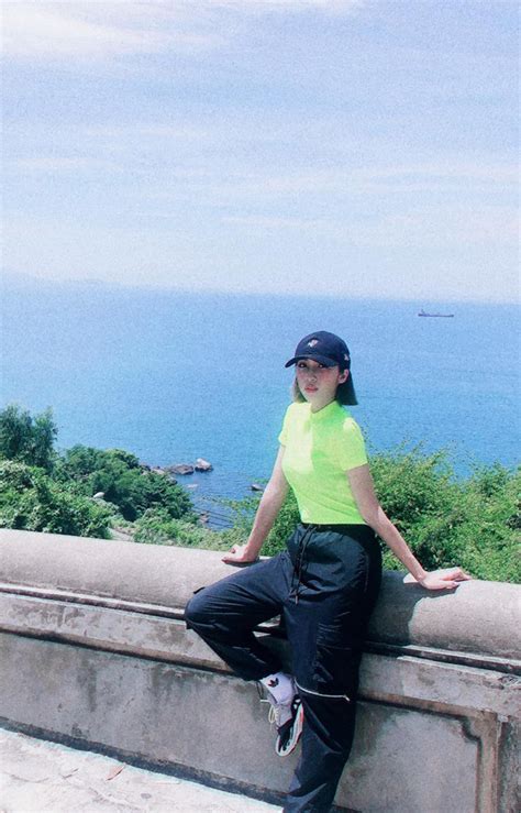 Nh Ng C N Ng Hot Girl I U Nay Ch M Ng Ng