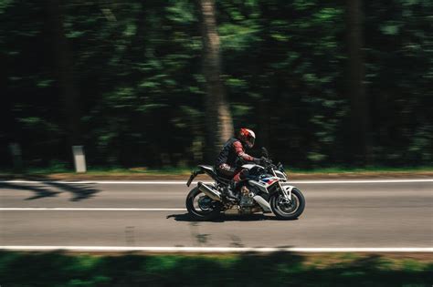 Hyper Naked Bike Vergleich BMW S R