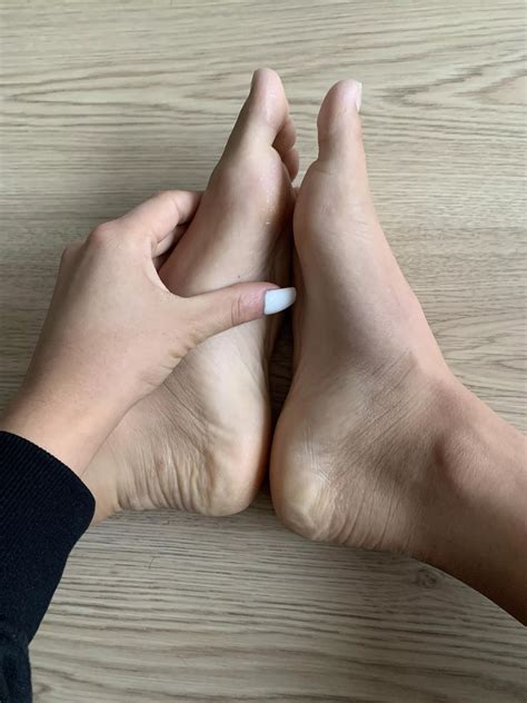 Massage Nudes Feetinyourface Nude Pics Org