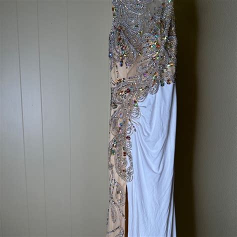Cache Dresses Nude And White Jewel Encrusted Prom Or Gala Gown