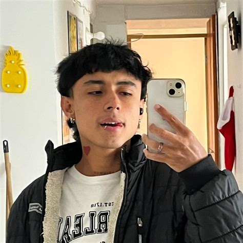 Modelka Bonnie purple19 na kameře živá sex show a chat Stripchat