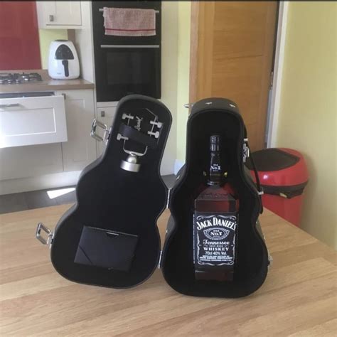 Jack Daniels Guitar Case 70cl In Pr1 Preston Für £ 4000 Zum Verkauf