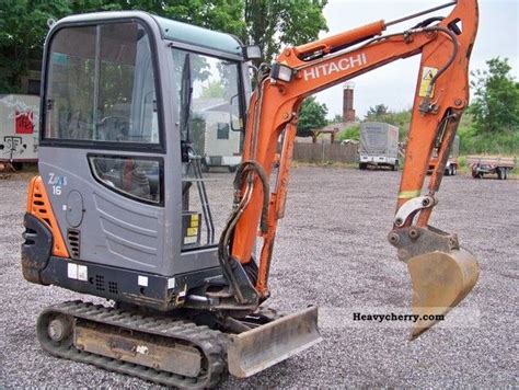 Hitachi ZX 16 2003 Mini Kompact Digger Construction Equipment Photo And