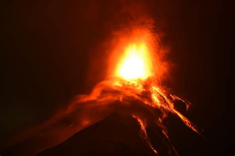 Volcano of Fire in Guatemala, "Volcan de Fuego," prompts new evacuation