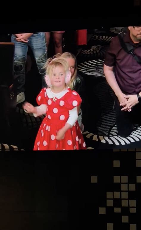 Katy Perrys onstage joy as daughter Daisy debuts at Vegas show