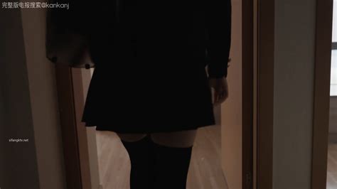 Cute Asian Girl Playing With Her Pussy