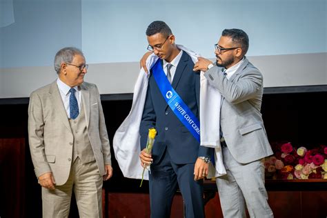 Students are reacting to the latest salary for dentistry reports 24