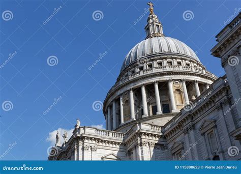 Dome of Saint Paul Cathedral Stock Image - Image of dome, architecture ...