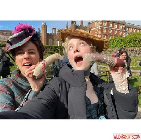 Elle Fanning Ellefanning Nude Instagram Leaked Photo