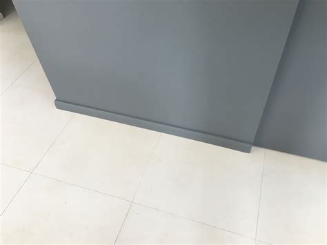 Цвет плинтуса в интерьере