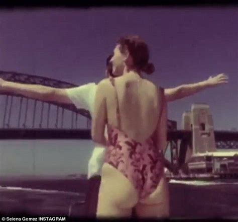 Best Selena Gomez Soaks Up Sun In Bikini As She Sails On Yacht In Sydney Artofit