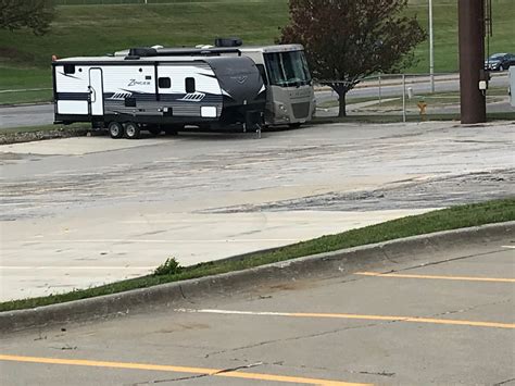 Keck Airport Parking | Des Moines IA