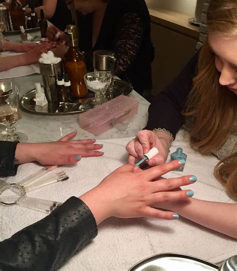 Pin On Salon Nail Bar Medical Aesthetic Nails