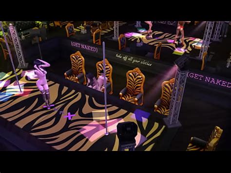 Sirvió rápidamente a un cliente en bragas en el escenario del club XVIDEOS