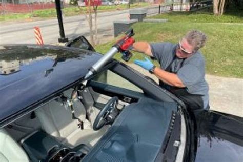 Female Auto Glass Installer Overcomes Adversity In The Workplace