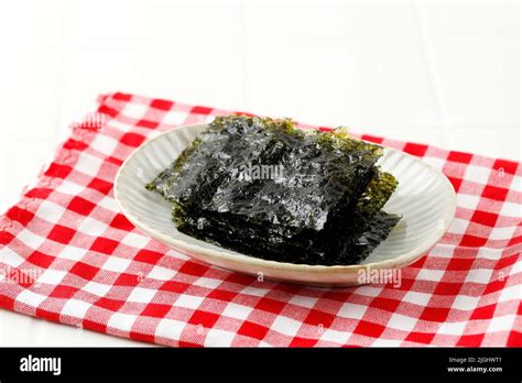 Toasted Nori Laver Seasoned Seaweed And Sesame Snacks Popular In Japan